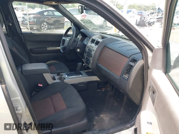 2008 Ford Escape XLT with VIN 1FMCU03178KA76736, listed as a IAAI auction lot 42672474 with 218,472 mi miles and . Bid and sale history available at DreamBid. Image 5.