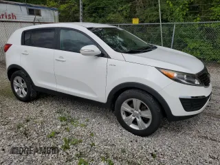 2013 Kia Sportage LX with VIN KNDPBCA20D7501980, listed as a Copart auction lot 61784015 with 140,793 mi miles and Salvage title. Bid and sale history available at DreamBid. Image 4.