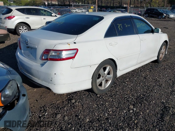 2011 Toyota Camry LE z VIN 4T1BF3EK9BU623949, wystawiony jako IAAI lot #42141513 z przebiegiem Nie podano mil oraz . Historia ofert i sprzedaży dostępna na DreamBid. Obrazek 4.