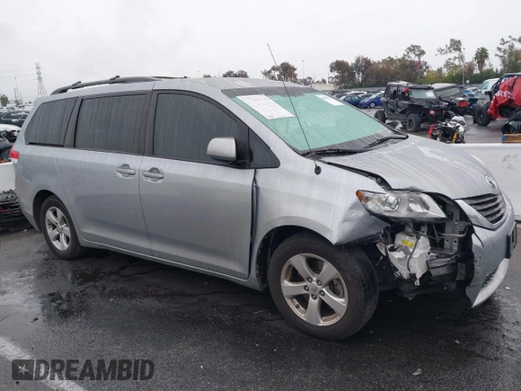 2014 Toyota Sienna LE AAS z VIN 5TDKK3DC1ES488954, wystawiony jako IAAI lot #41557423 z przebiegiem 144 031 mil mil oraz . Historia ofert i sprzedaży dostępna na DreamBid. Obrazek 13.