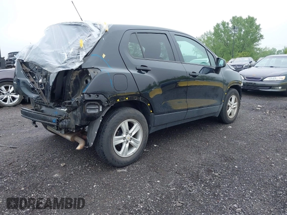2020 Chevrolet Trax LS z VIN KL7CJKSB6LB324435, wystawiony jako IAAI lot #42182767 z przebiegiem 39 942 mil mil oraz . Historia ofert i sprzedaży dostępna na DreamBid. Obrazek 4.