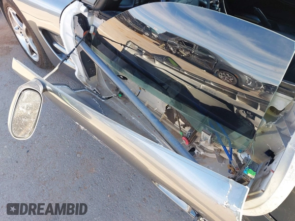 2004 Chevrolet Corvette with VIN 1G1YY22G445114652, listed as a IAAI auction lot 41614337 with 101,983 mi miles and . Bid and sale history available at DreamBid. Image 6.