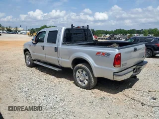 2005 Ford F-250 XL with VIN 1FTSW21P05EB33978, listed as a Copart auction lot 55105045 with 129,863 mi miles and Clean Title. Bid and sale history available at DreamBid. Image 2.