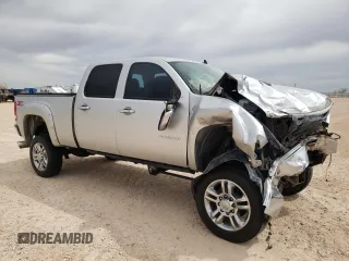 2011 GMC Sierra 2500HD SLE z VIN 1GT120C84BF232715, wystawiony jako Copart lot #50165864 z przebiegiem 143 862 mil mil oraz Szkoda całkowita • Salvage title. Historia ofert i sprzedaży dostępna na DreamBid. Obrazek 4.