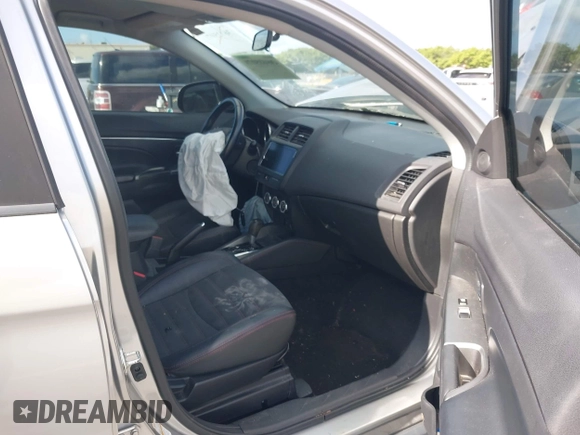 2018 Mitsubishi Outlander SE with VIN JA4AP3AW7JU002904, listed as a IAAI auction lot 42308738 with 65,259 mi miles and . Bid and sale history available at DreamBid. Image 5.