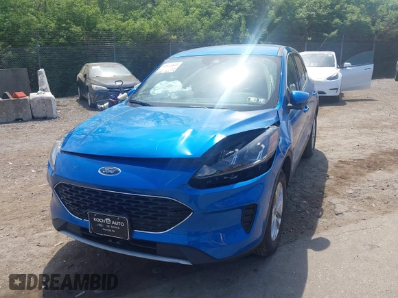 2020 Ford Escape SE with VIN 1FMCU9G62LUC65043, listed as a IAAI auction lot 42122819 with 28,341 mi miles. Bid and sale history available at carsss.com. Image 6.