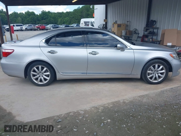 2007 Lexus LS 460 z VIN JTHBL46F575044235, wystawiony jako IAAI lot #42518998 z przebiegiem 224 489 mil mil oraz . Historia ofert i sprzedaży dostępna na DreamBid. Obrazek 14.
