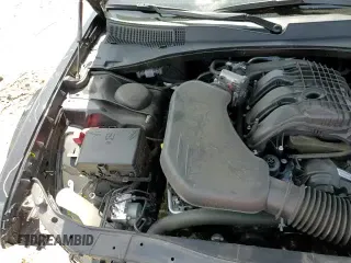 2023 Chrysler 300 Touring z VIN 2C3CCAAGXPH678819, wystawiony jako Copart lot #63986325 z przebiegiem 36 431 mil mil oraz Szkoda całkowita • Salvage title. Historia ofert i sprzedaży dostępna na DreamBid. Obrazek 14.