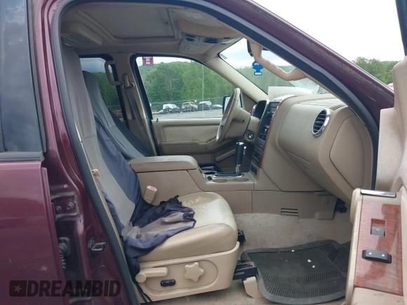 2007 Ford Explorer Eddie Bauer с VIN 1FMEU74867UA96850, выставлен на аукционе IAAI как лот 42342510 с пробегом 265 583 миль миль и . История ставок и продаж доступна на DreamBid. Изображение 5.