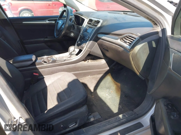 2015 Ford Fusion SE with VIN 3FA6P0H75FR264451, listed as a IAAI auction lot 41970406 with 186,644 mi miles. Bid and sale history available at carsss.com. Image 5.