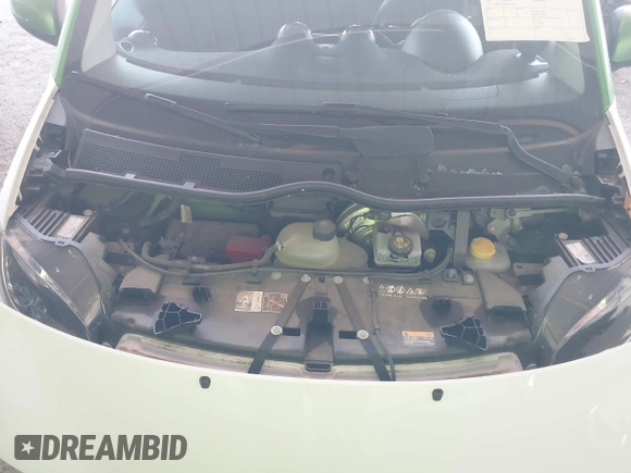 2017 Smart fortwo Pure z VIN WMEFJ9BA8HK231165, wystawiony jako IAAI lot #42238753 z przebiegiem 31 242 mil mil oraz . Historia ofert i sprzedaży dostępna na DreamBid. Obrazek 10.