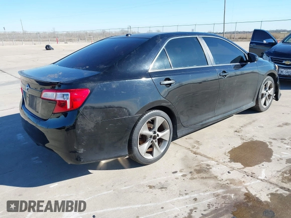 2012 Toyota Camry SE with VIN 4T1BK1FK1CU500307, listed as a IAAI auction lot 41267919 with 159,889 mi miles. Bid and sale history available at carsss.com. Image 4.