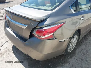 2013 Nissan Altima SV with VIN 1N4AL3AP0DN558180, listed as a IAAI auction lot 41739869 with 232,134 mi miles and . Bid and sale history available at carsss.com. Image 6.