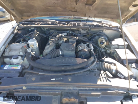 2000 Chevrolet S-10 LS with VIN 1GCCS1953Y8230205, listed as a IAAI auction lot 41291801 with 97,197 mi miles. Bid and sale history available at carsss.com. Image 10.