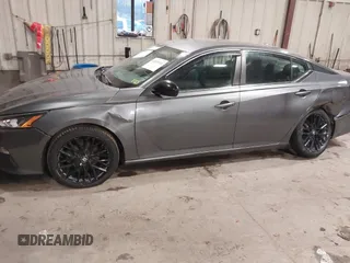 2019 Nissan Altima 2.5 SR with VIN 1N4BL4CV3KC139741, listed as a IAAI auction lot 41099549 with 85,373 mi miles. Bid and sale history available at carsss.com. Image 14.