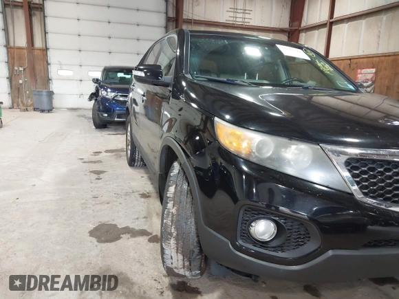 2011 Kia Sorento EX with VIN 5XYKU3A11BG018557, listed as a IAAI auction lot 42245522 with 107,106 mi miles and . Bid and sale history available at DreamBid. Image 12.