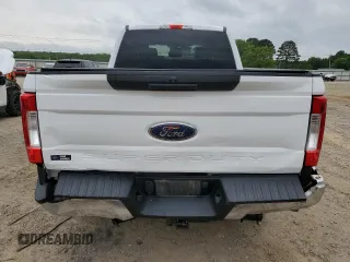 2018 Ford F-250 XL with VIN 1FT7W2BT8JEB79957, listed as a Copart auction lot 54476775 with 245,693 mi miles and Salvage title. Bid and sale history available at DreamBid. Image 6.
