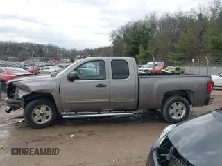 2012 Chevrolet Silverado 1500 LT with VIN 1GCRKSE76CZ228698, listed as a IAAI auction lot 42092011 with 184,322 mi miles. Bid and sale history available at carsss.com. Image 15.