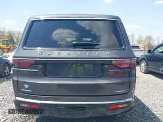2022 Jeep Wagoneer Series II z VIN 1C4SJVBT2NS166476, wystawiony jako IAAI lot #42132201 z przebiegiem 32 637 mil mil oraz . Historia ofert i sprzedaży dostępna na DreamBid. Obrazek 16.