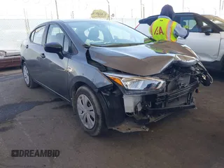 2020 Nissan Versa S z VIN 3N1CN8DV2LL916868, wystawiony jako IAAI lot #41960179 z przebiegiem 22 034 mil mil oraz . Historia ofert i sprzedaży dostępna na DreamBid. Obrazek 1.