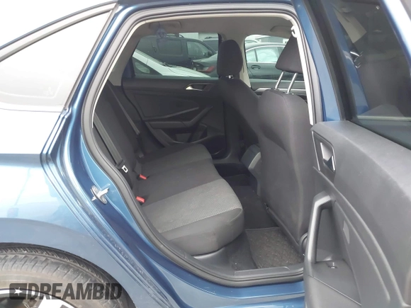 2020 Volkswagen Jetta S z VIN 3VWN57BU4LM048390, wystawiony jako IAAI lot #41946185 z przebiegiem 94 140 mil mil oraz . Historia ofert i sprzedaży dostępna na DreamBid. Obrazek 8.