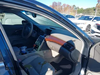2005 Acura RL z VIN JH4KB16525C019908, wystawiony jako IAAI lot #41106944 z przebiegiem 203 359 mil mil oraz . Historia ofert i sprzedaży dostępna na DreamBid. Obrazek 5.