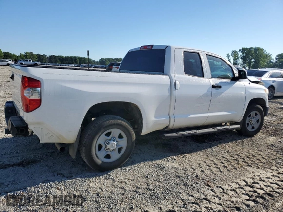 2016 Toyota Tundra SR z VIN 5TFRM5F15GX104090, wystawiony jako Copart lot #55453575 z przebiegiem 105 821 mil mil oraz Szkoda całkowita • Salvage title. Historia ofert i sprzedaży dostępna na DreamBid. Obrazek 3.