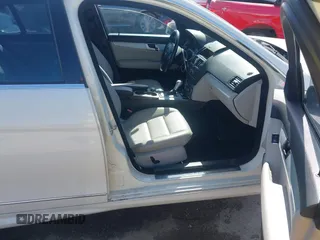 2011 Mercedes-Benz C 300 Sport с VIN WDDGF5EB2BA523947, выставлен на аукционе IAAI как лот 42012039 с пробегом 230 948 миль миль и . История ставок и продаж доступна на DreamBid. Изображение 5.
