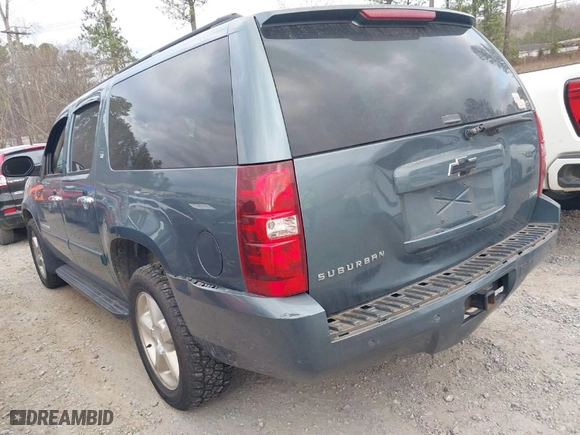 2008 Chevrolet Suburban LT w/3LT with VIN 3GNFC16098G150346, listed as a IAAI auction lot 41523328 with 228,908 mi miles. Bid and sale history available at carsss.com. Image 3.