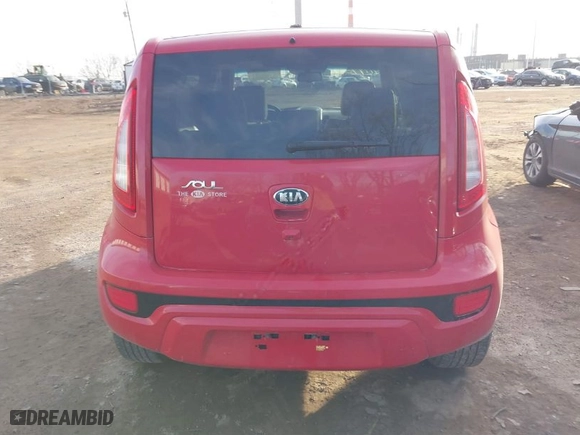 2013 Kia Soul + with VIN KNDJT2A67D7616379, listed as a IAAI auction lot 41499581 with 90,276 mi miles. Bid and sale history available at carsss.com. Image 16.