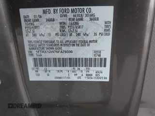 2006 Ford F-150 STX z VIN 1FTRX12W76FA79330, wystawiony jako IAAI lot #42462908 z przebiegiem 185 568 mil mil oraz . Historia ofert i sprzedaży dostępna na DreamBid. Obrazek 9.