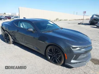 2018 Chevrolet Camaro 1LT z VIN 1G1FB1RS9J0190518, wystawiony jako IAAI lot #42153519 z przebiegiem 55 830 mil mil oraz . Historia ofert i sprzedaży dostępna na DreamBid. Obrazek 1.