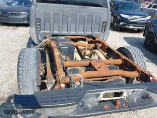 2001 Chevrolet Silverado 1500 LS with VIN 1GCEK19T91E248237, listed as a IAAI auction lot 41915406 with 1 mi miles. Bid and sale history available at carsss.com. Image 6.