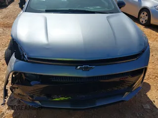 2025 Chevrolet Equinox EV RS z VIN 3GN7DSRP6SS172874, wystawiony jako IAAI lot #42006235 z przebiegiem 1663 mil mil oraz . Historia ofert i sprzedaży dostępna na DreamBid. Obrazek 11.
