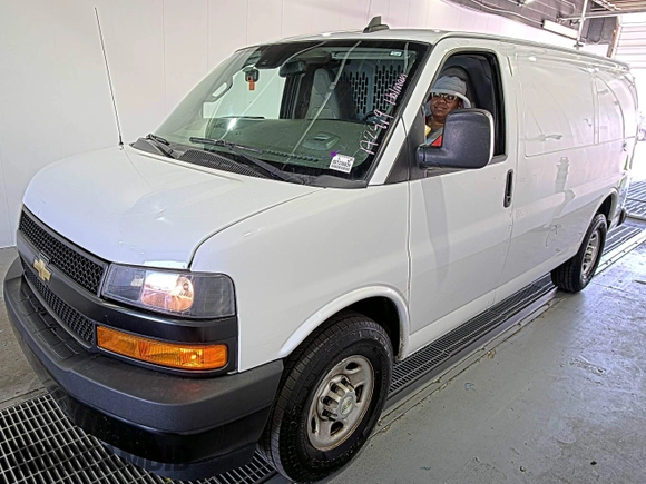 2021 Chevrolet Express Cargo with VIN 1GCWGAFP2M1303152, listed as a IAAI auction lot 42672934 with 68,671 mi miles and . Bid and sale history available at DreamBid. Image 20.