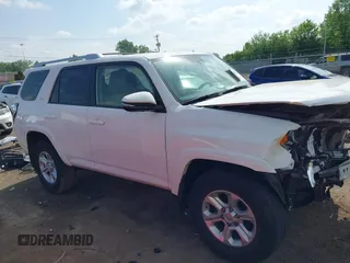 2018 Toyota 4Runner SR5 z VIN JTEBU5JR7J5529002, wystawiony jako IAAI lot #42238283 z przebiegiem 19 243 mil mil oraz . Historia ofert i sprzedaży dostępna na DreamBid. Obrazek 14.