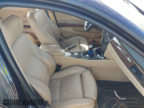 2008 BMW 3 Series 328xi with VIN WBAVC93568KZ73034, listed as a IAAI auction lot 42125812 with 219,019 mi miles and . Bid and sale history available at carsss.com. Image 5.