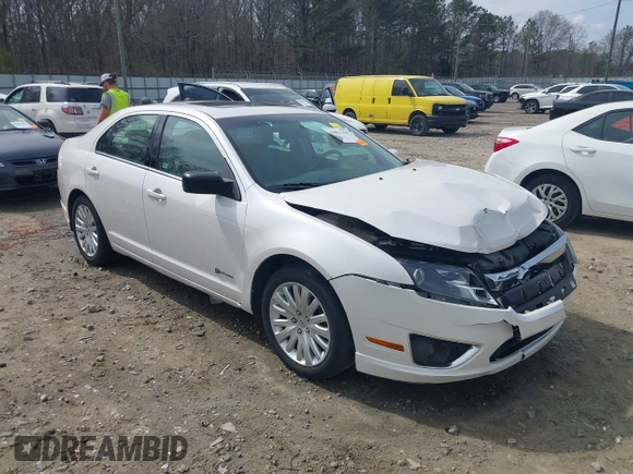 2010 Ford Fusion Hybrid with VIN 3FADP0L33AR392806, listed as a IAAI auction lot 41811194 with 131,627 mi miles. Bid and sale history available at carsss.com. Image 1.