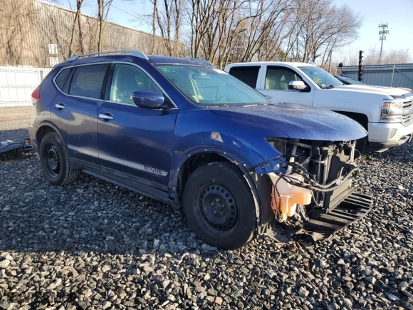 2017 Nissan Rogue SV with VIN 5N1AT2MV8HC784446, listed as a Copart auction lot 48675675 with 84,437 mi miles and Salvage Title. Bid and sale history available at carsss.com. Image 4.