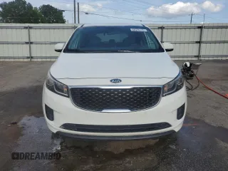 2018 Kia Sedona LX with VIN KNDMB5C12J6386786, listed as a Copart auction lot 52376775 with 140,750 mi miles and Salvage Title. Bid and sale history available at DreamBid. Image 5.