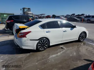 2018 Nissan Altima 2.5 SR with VIN 1N4AL3AP5JC245200, listed as a Copart auction lot 85483684 with 224,480 mi miles and Salvage Title. Bid and sale history available at carsss.com. Image 3.