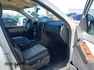 2010 Ford Explorer Eddie Bauer with VIN 1FMEU6EE5AUB13286, listed as a IAAI auction lot 41737633 with 207,341 mi miles. Bid and sale history available at carsss.com. Image 5.