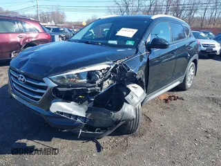 2017 Hyundai Tucson SE with VIN KM8J3CA48HU262668, listed as a IAAI auction lot 41852976 with 22,299 mi miles. Bid and sale history available at carsss.com. Image 6.