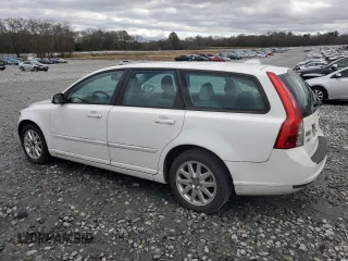2008 Volvo V50 2.4L with VIN YV1MW382182420660, listed as a Copart auction lot 87250364 with 282,477 mi miles and Clean Title. Bid and sale history available at carsss.com. Image 2.