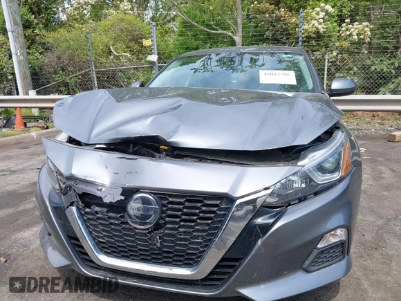 2020 Nissan Altima 2.5 S with VIN 1N4BL4BV8LC267976, listed as a IAAI auction lot 42012796 with 41,970 mi miles. Bid and sale history available at carsss.com. Image 12.