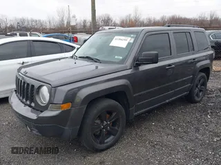 2015 Jeep Patriot Altitude Edition with VIN 1C4NJPBA6FD250698, listed as a IAAI auction lot 41204295 with 224,413 mi miles. Bid and sale history available at carsss.com. Image 2.