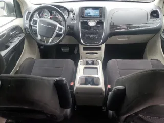 2011 Chrysler Town & Country Touring with VIN 2A4RR5DG9BR712799, listed as a Copart auction lot 54534265 with 195,361 mi miles and Non Repairable. Bid and sale history available at DreamBid. Image 8.