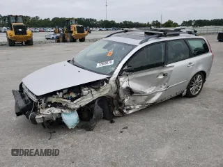 2010 Volvo V50 with VIN YV1382MW8A2528644, listed as a Copart auction lot 72608874 with 137,984 mi miles and Salvage Title. Bid and sale history available at carsss.com. Image 1.