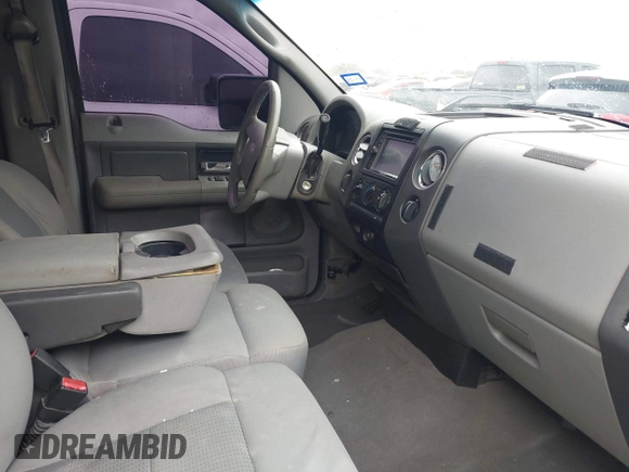 2007 Ford F-150 XLT z VIN 1FTRW14W47KD13710, wystawiony jako IAAI lot #42025634 z przebiegiem 297 307 mil mil oraz . Historia ofert i sprzedaży dostępna na DreamBid. Obrazek 5.