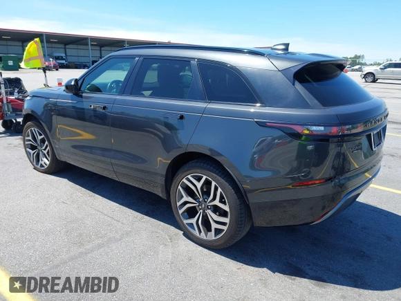 2020 Land Rover Range Rover Velar R-Dynamic S z VIN SALYK2EX5LA243809, wystawiony jako IAAI lot #42200383 z przebiegiem 66 381 mil mil oraz . Historia ofert i sprzedaży dostępna na DreamBid. Obrazek 3.